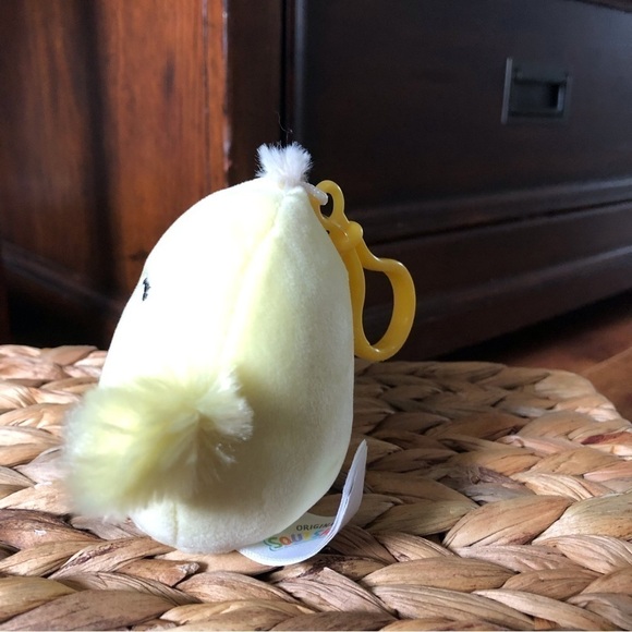 Squishmallows Aimee the Easter chic 3” clip - Picture 2 of 8